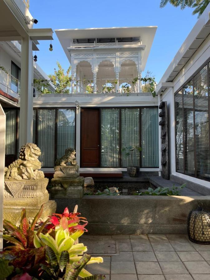 Bed and Breakfast Jaritt Nymmanh Chiang Mai Esterno foto